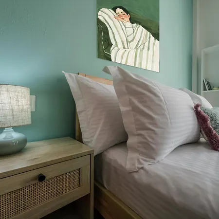 Sunny Nest, Stylish & Bright Urban Retreat Chania (Crete)