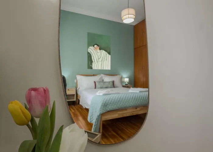 Sunny Nest, Stylish & Bright Urban Retreat Apartament *